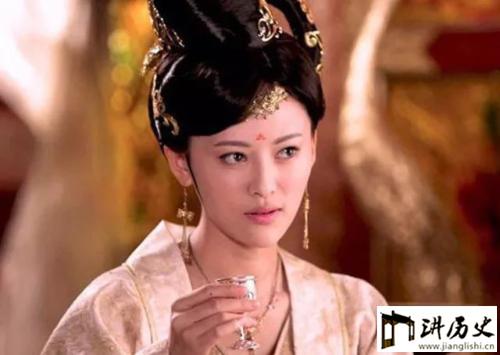 安乐公主李裹儿：一个恃宠而骄瞎闹腾的大唐第一美女 她是怎么走上毒害父亲，抢夺皇位之路的？