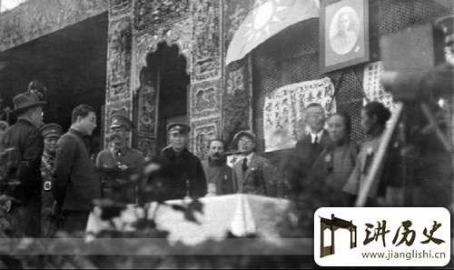 雷人的历史：曾在共产国际中最高地位是蒋介石？