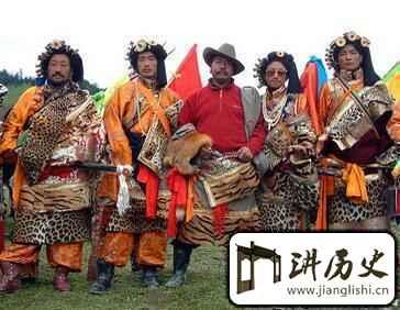 藏族服饰藏族男性服饰分为哪几类
